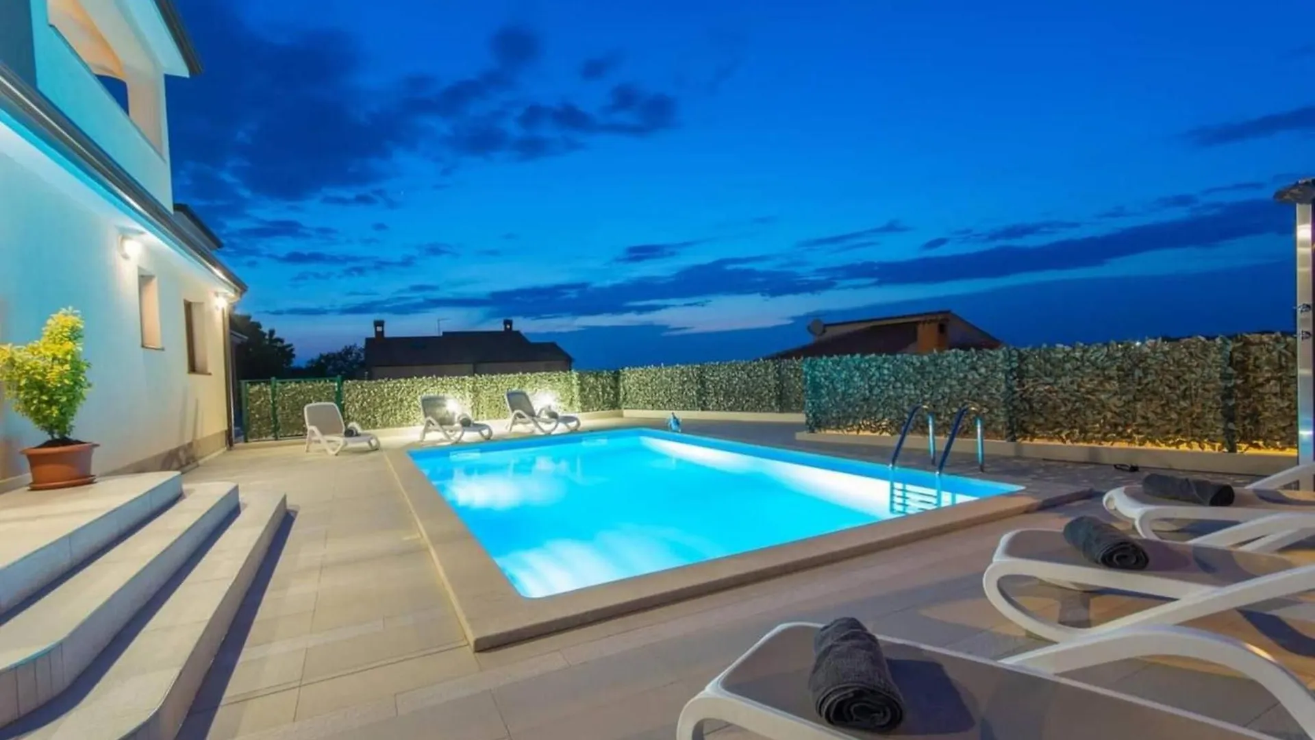 Mountain Retreat With Private Pool And Grill In Radmani, Croatia
